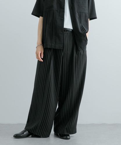 單褶細條紋寬鬆西裝褲