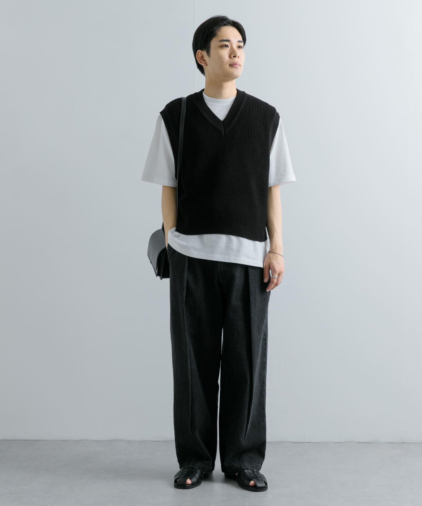 亞麻微短針織背心