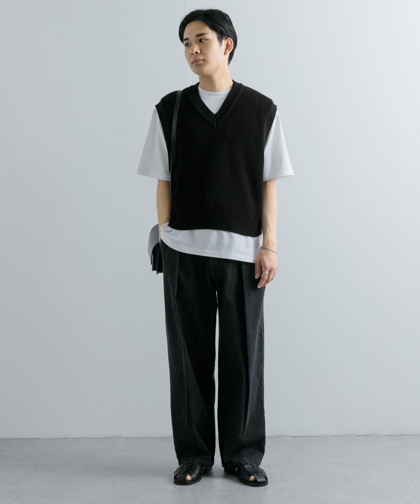 亞麻微短針織背心