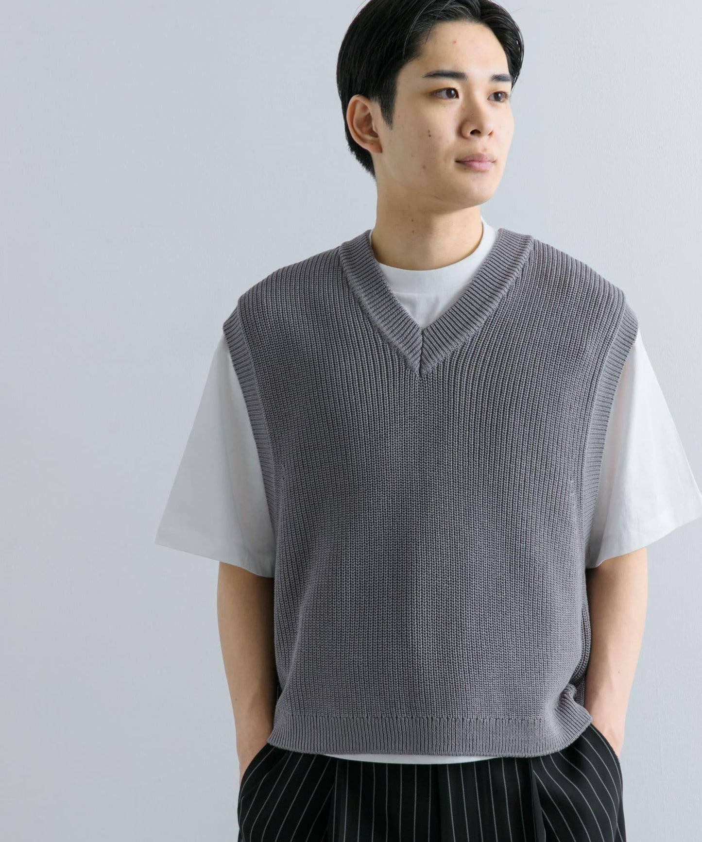 亞麻微短針織背心