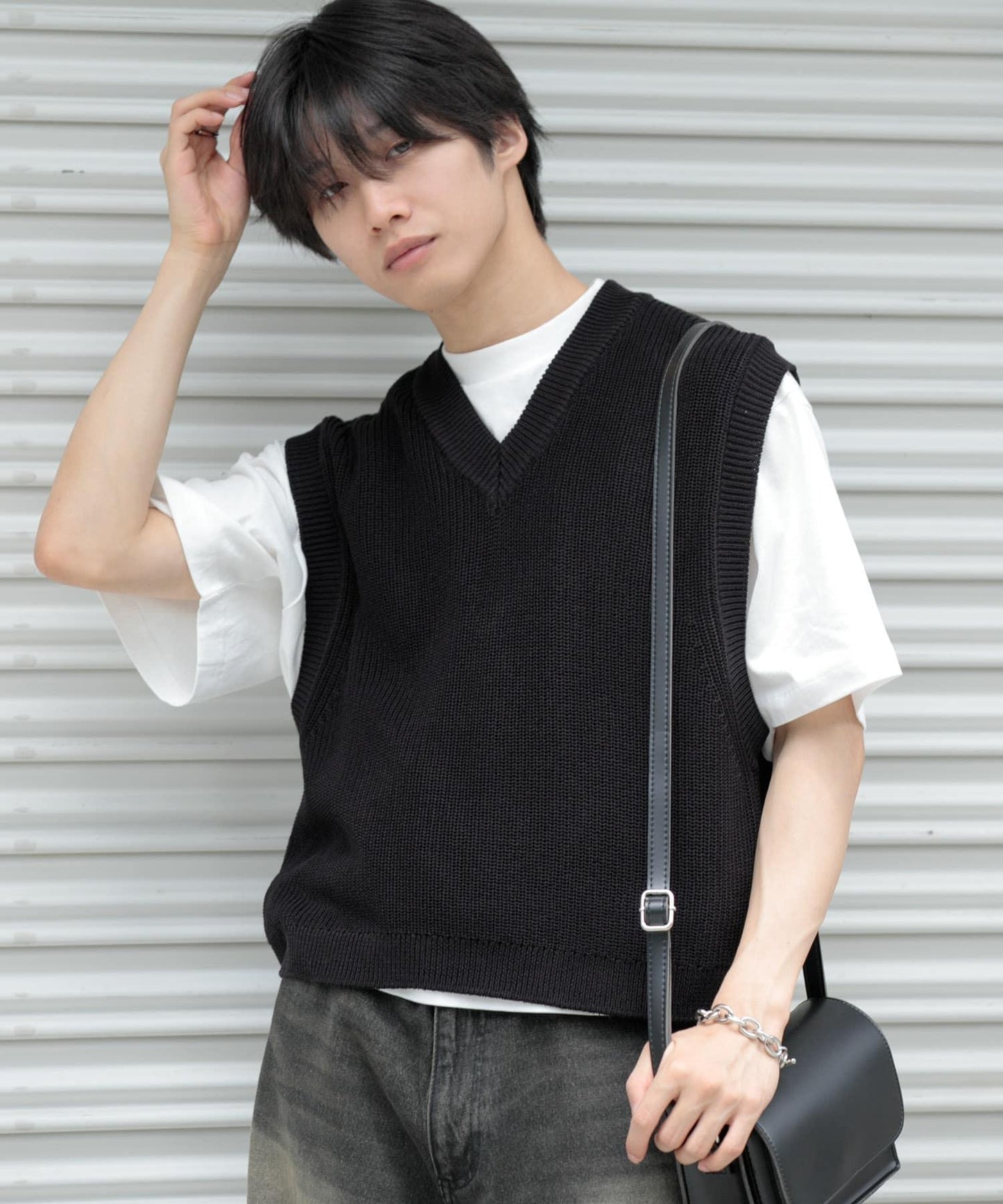 亞麻微短針織背心