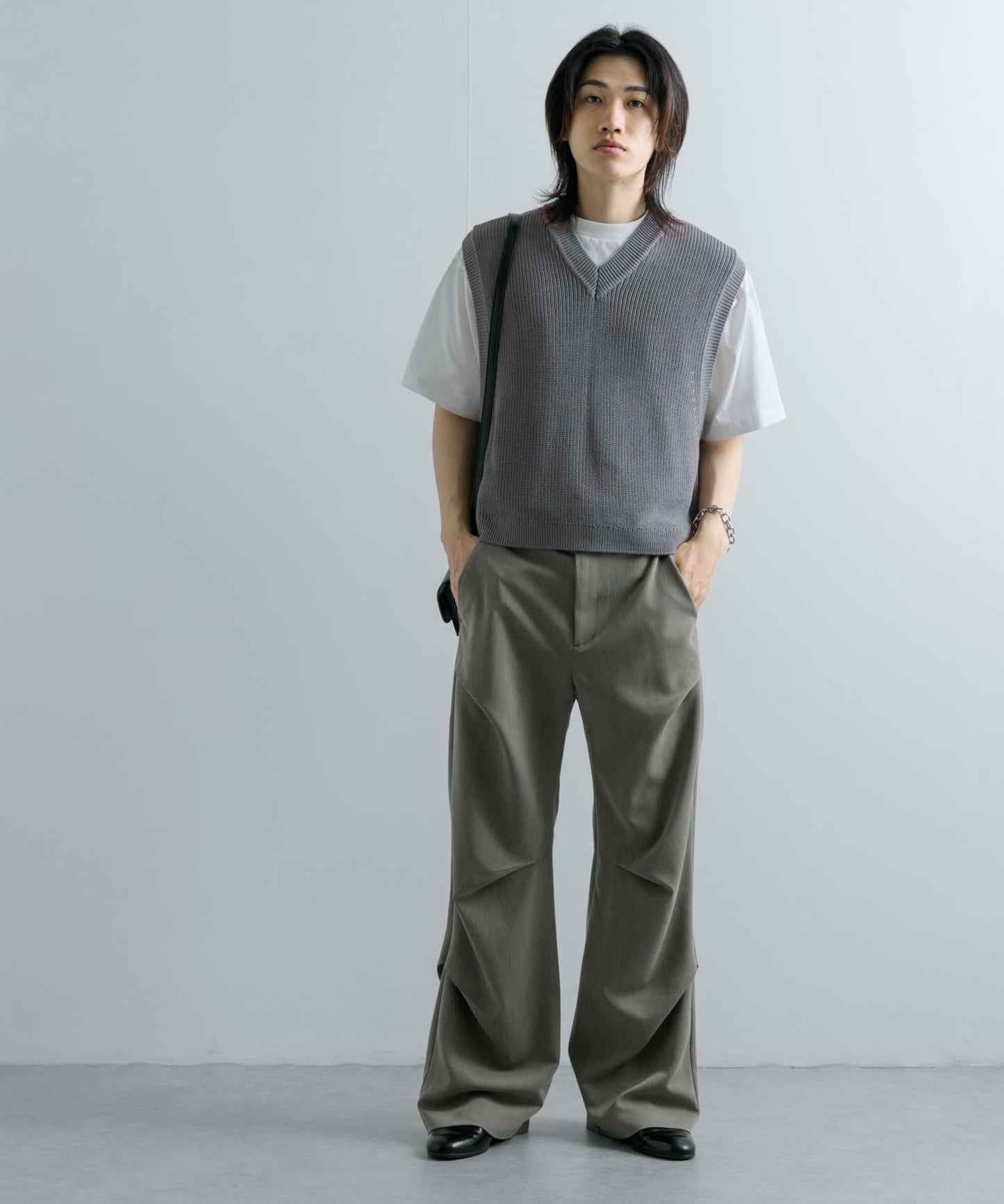 亞麻微短針織背心