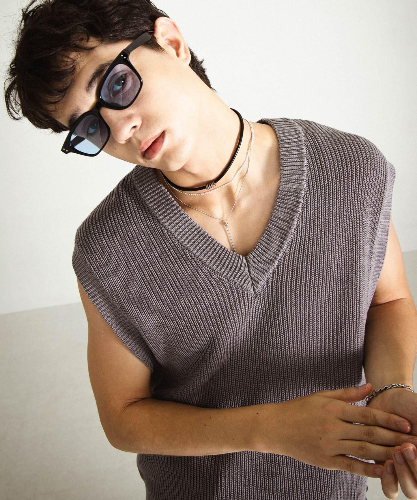 亞麻微短針織背心