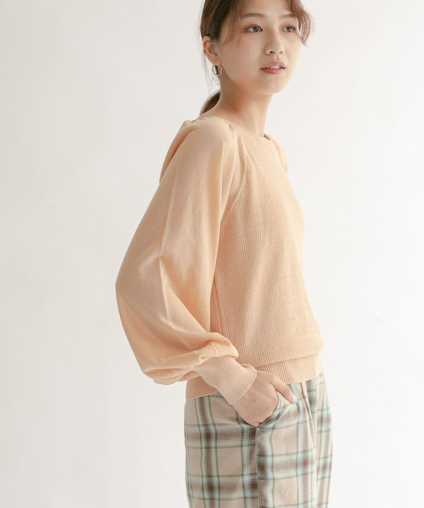 後背開口蓬鬆袖針織衫