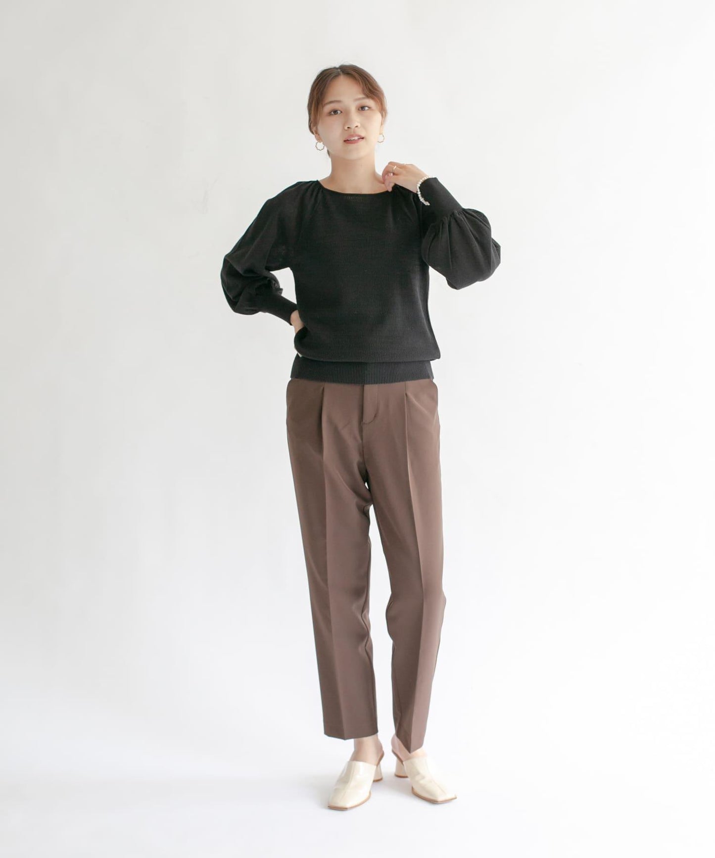 後背開口蓬鬆袖針織衫