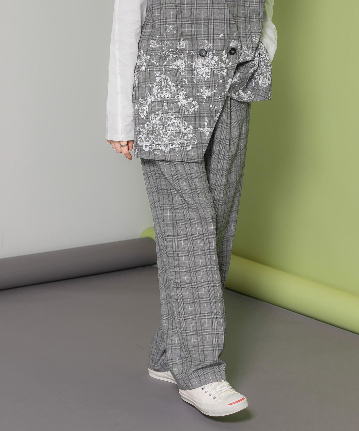 中線壓褶寬鬆格紋長褲