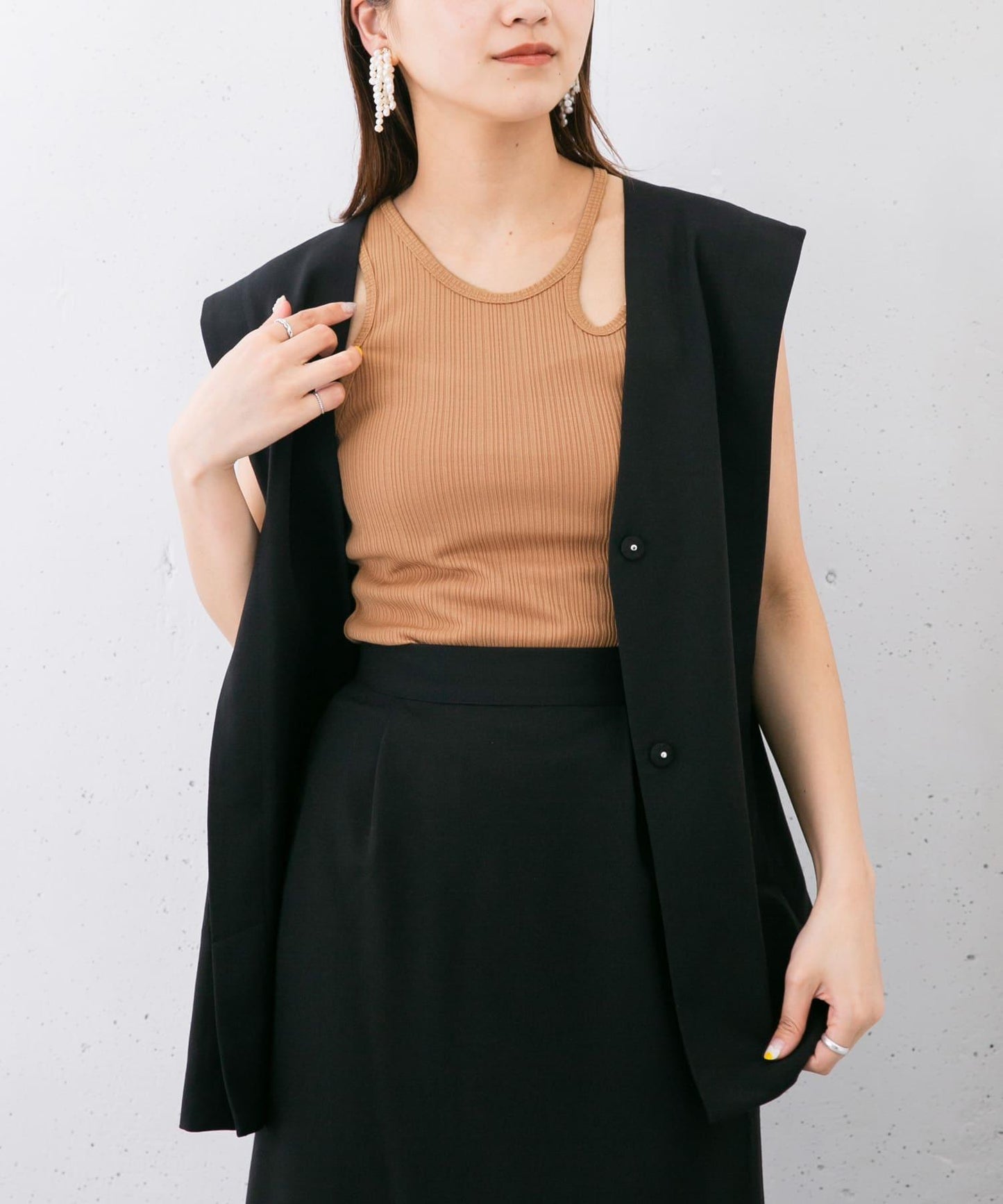 不對稱領口背心