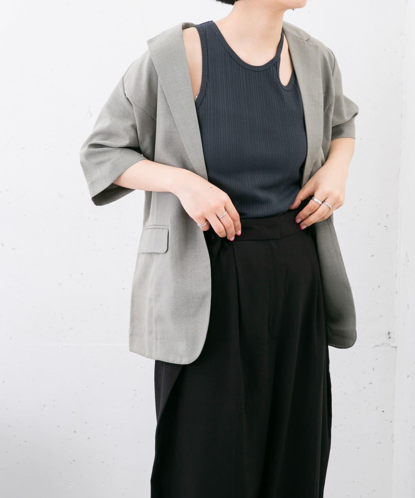 不對稱領口背心