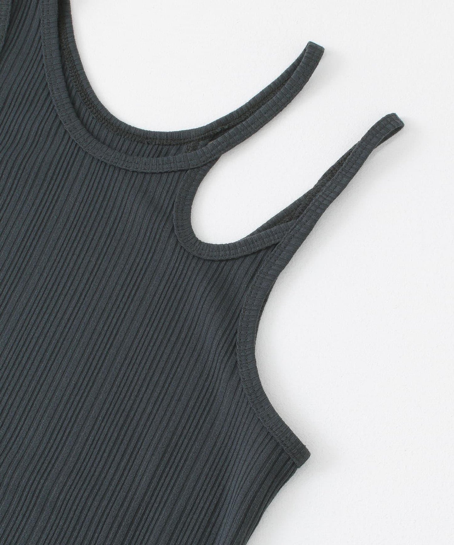 不對稱領口背心