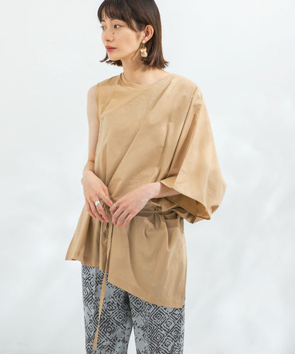 斗篷拼接不對稱襯衫