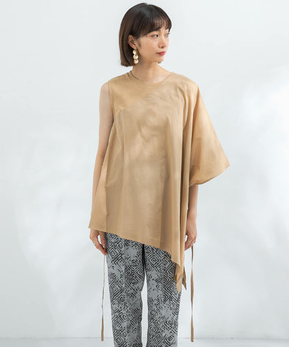 斗篷拼接不對稱襯衫