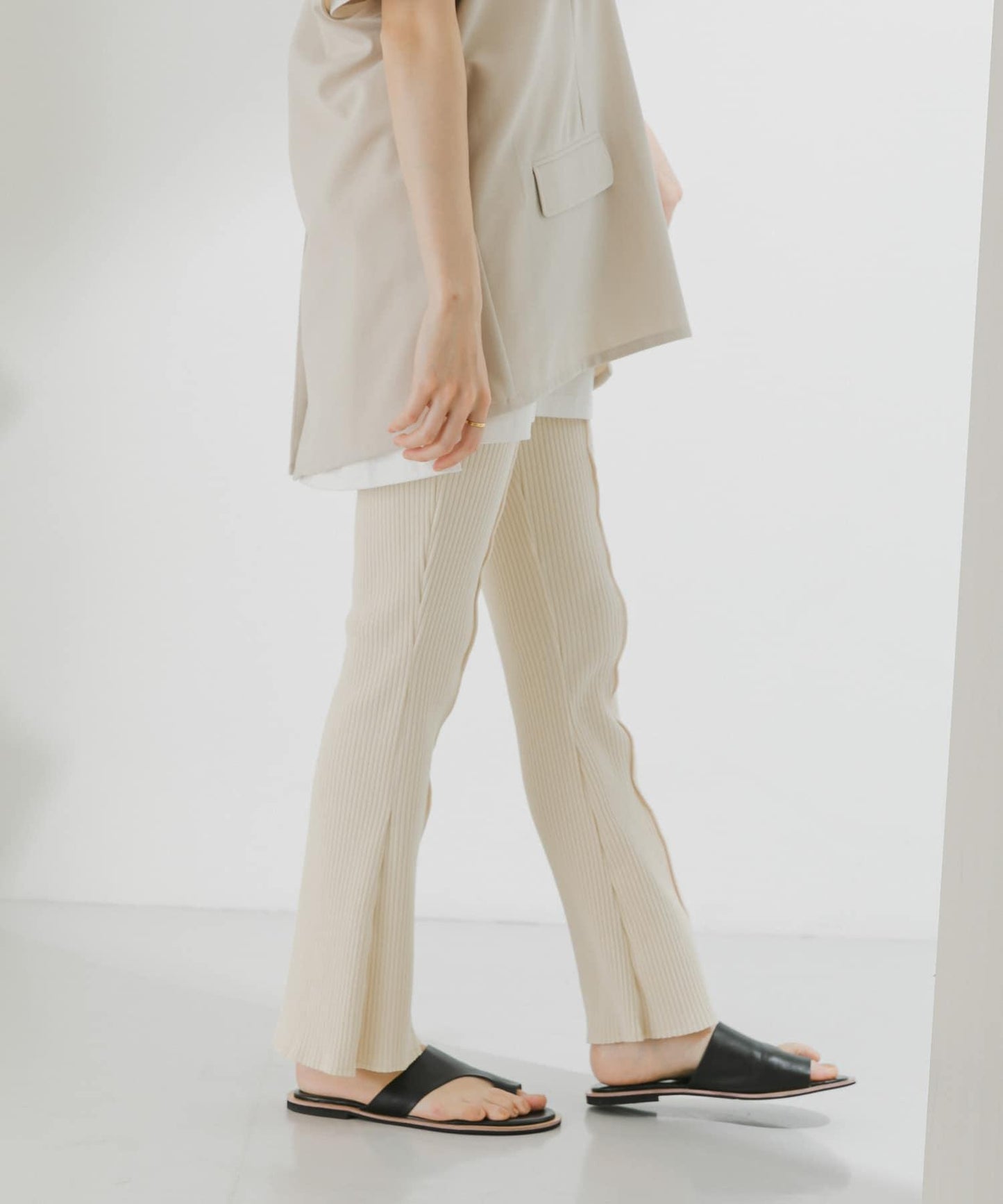 荷葉邊羅紋喇叭褲