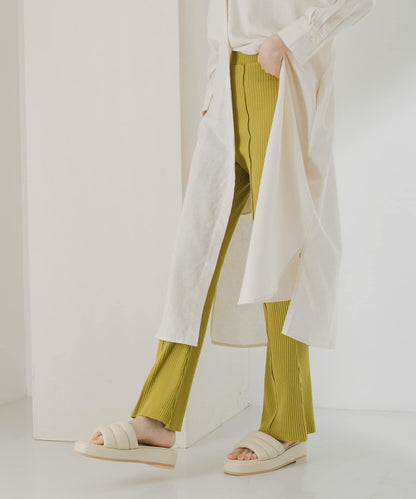 荷葉邊羅紋喇叭褲