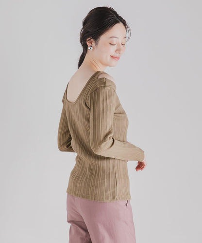 不對稱領口修身上衣