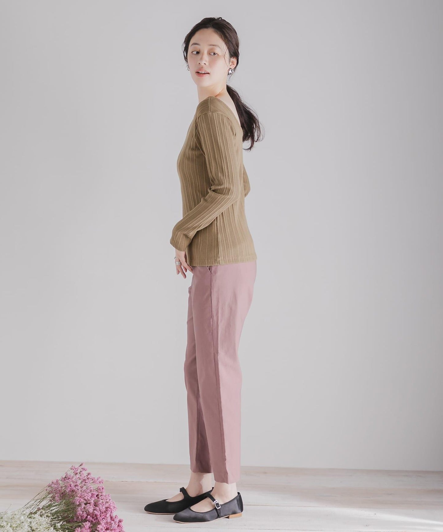 不對稱領口修身上衣