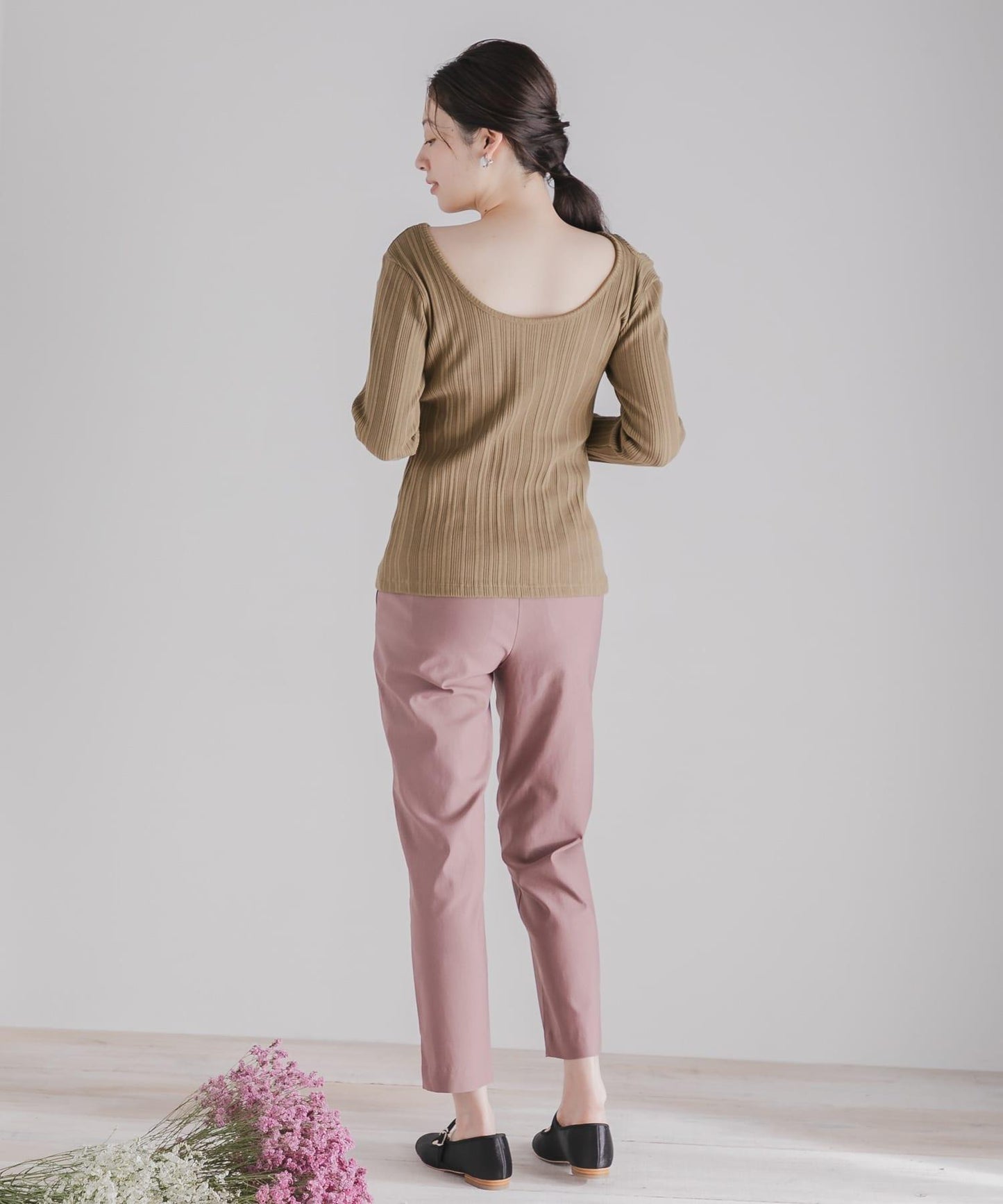 不對稱領口修身上衣