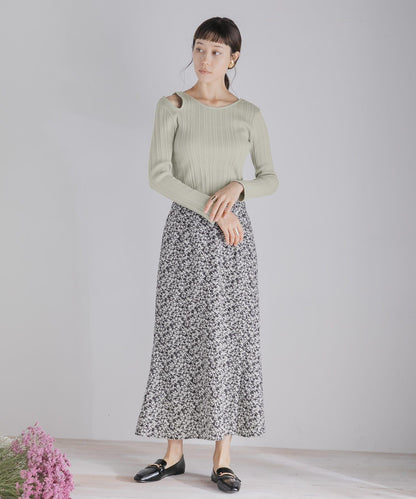 不對稱領口修身上衣