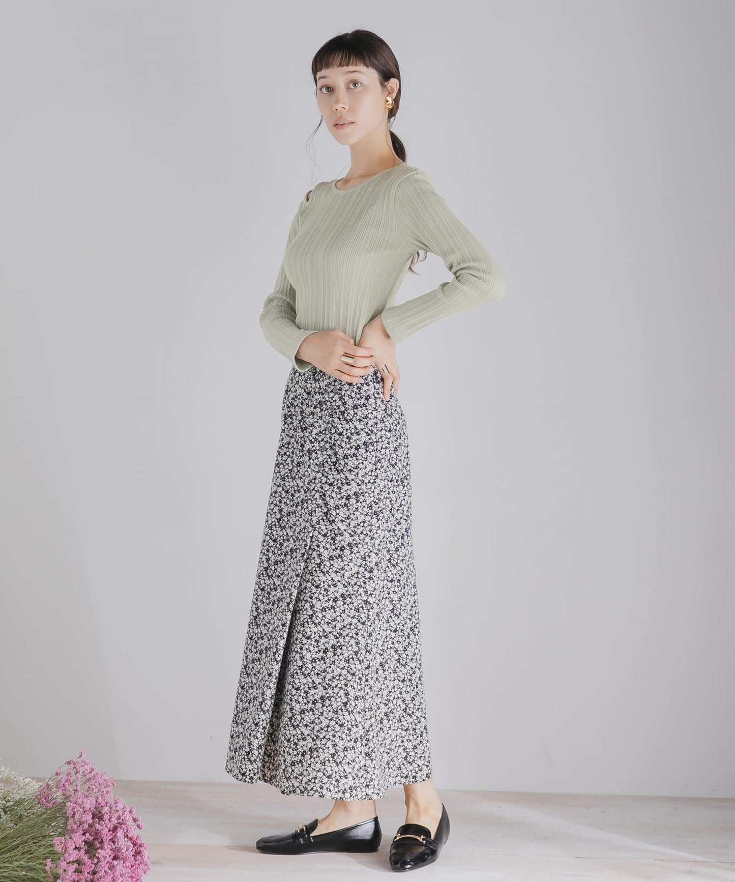 不對稱領口修身上衣