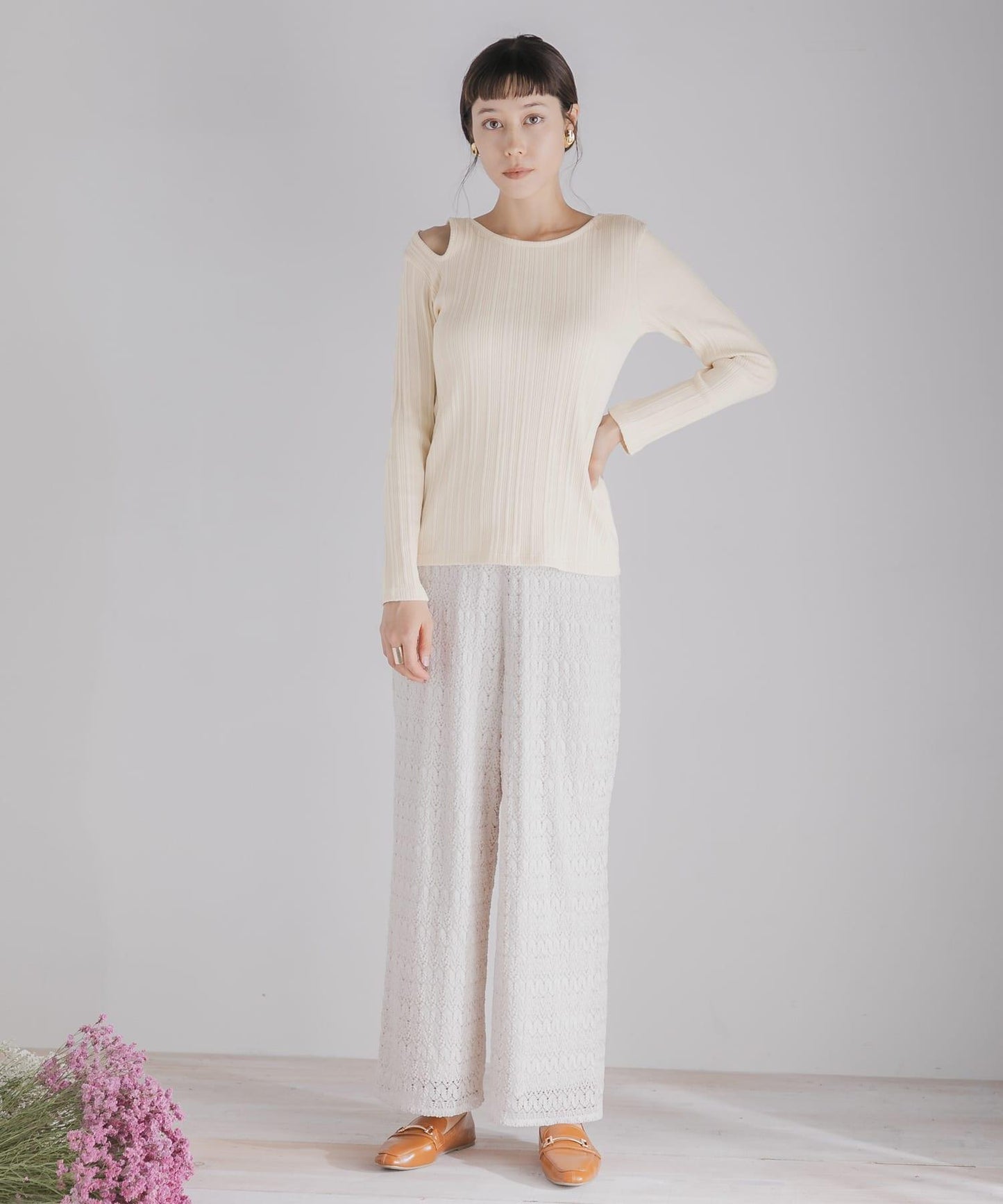 不對稱領口修身上衣