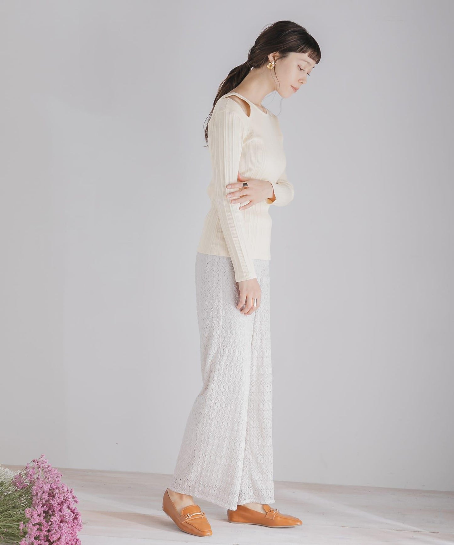 不對稱領口修身上衣