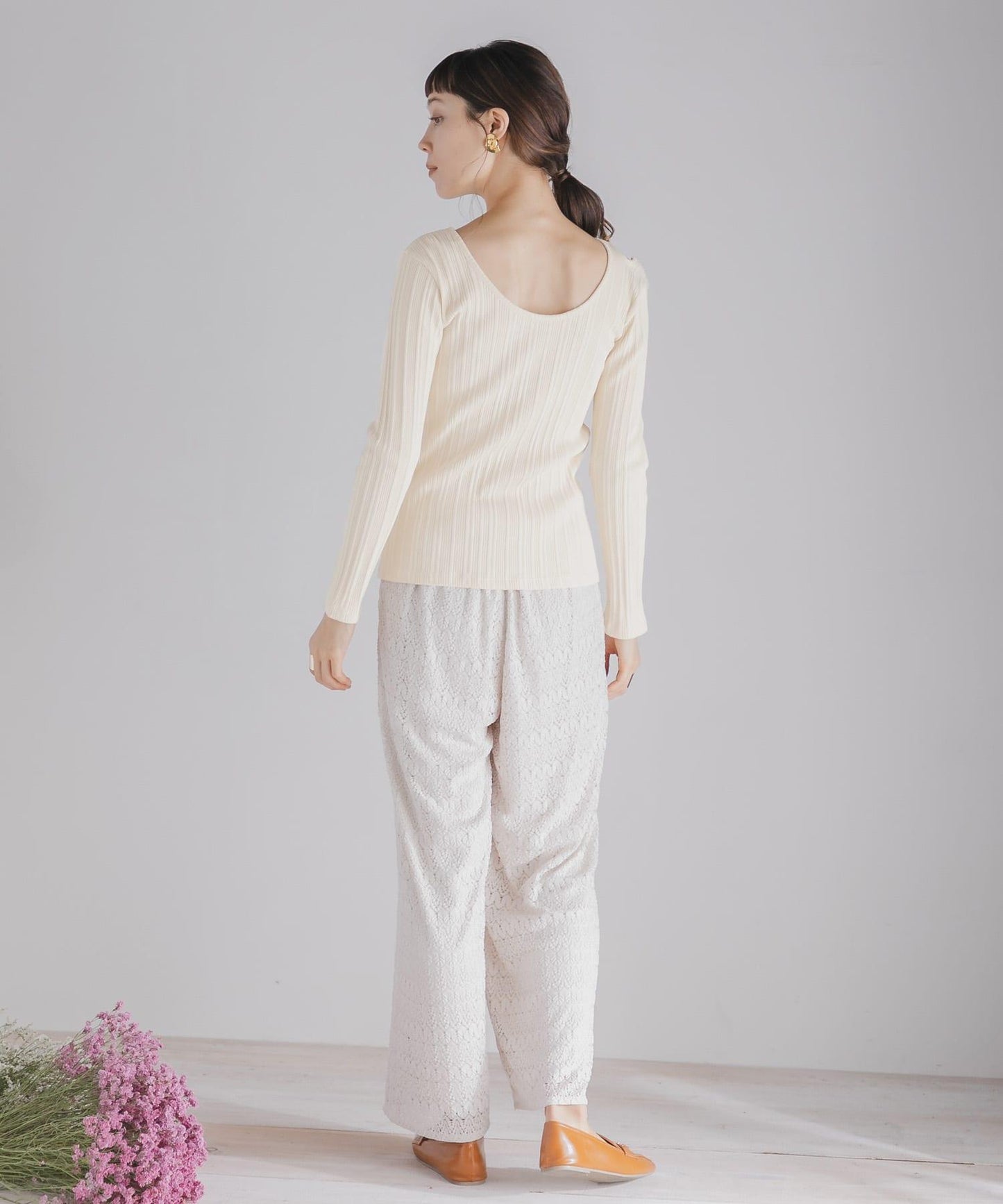 不對稱領口修身上衣