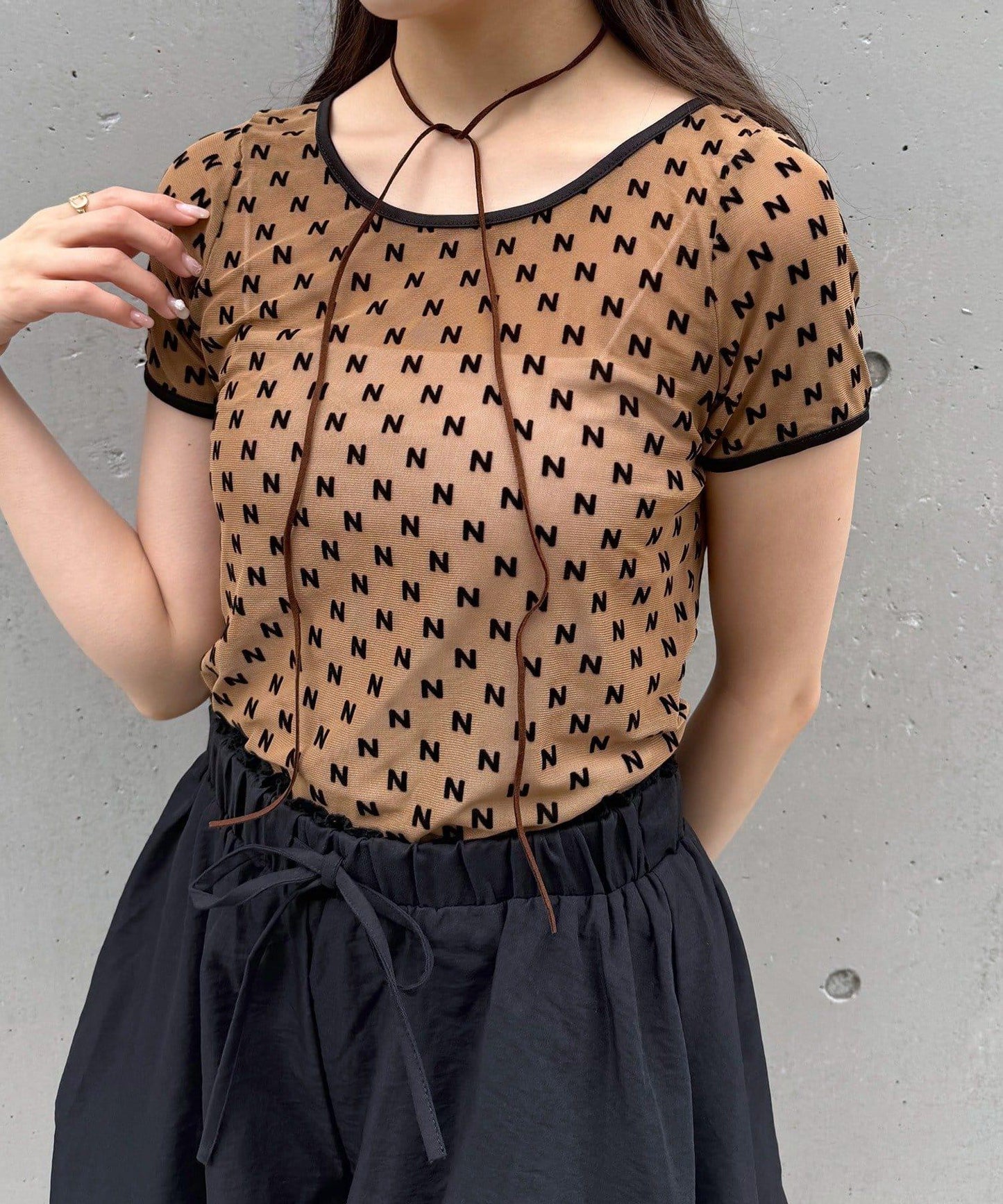 mline 半袖印花網紗上衣