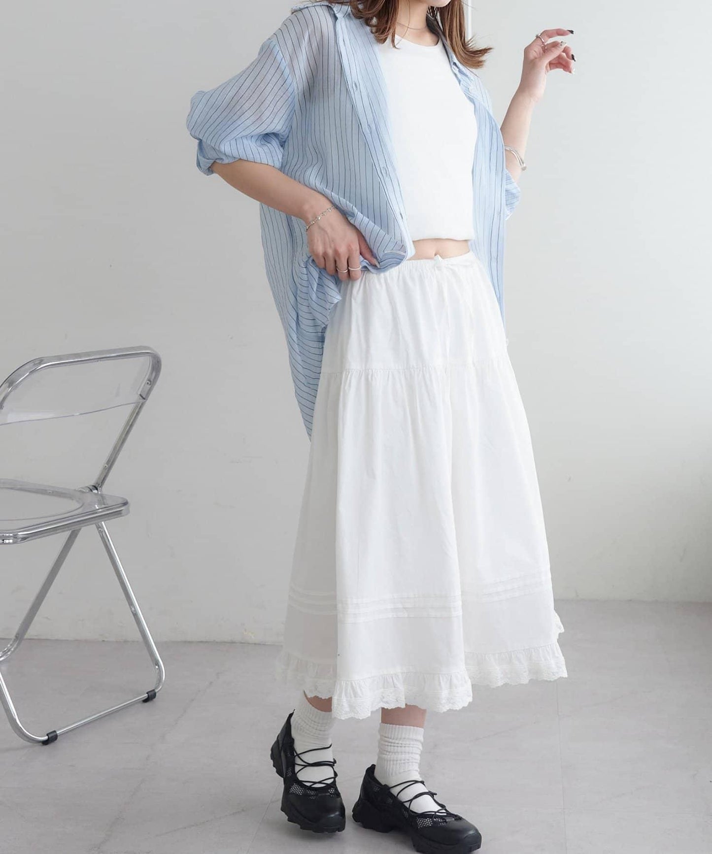 Discoat umm. 拼褶蕾絲傘擺半身裙