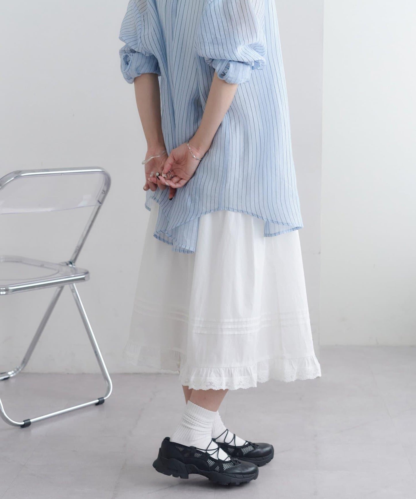 Discoat umm. 拼褶蕾絲傘擺半身裙