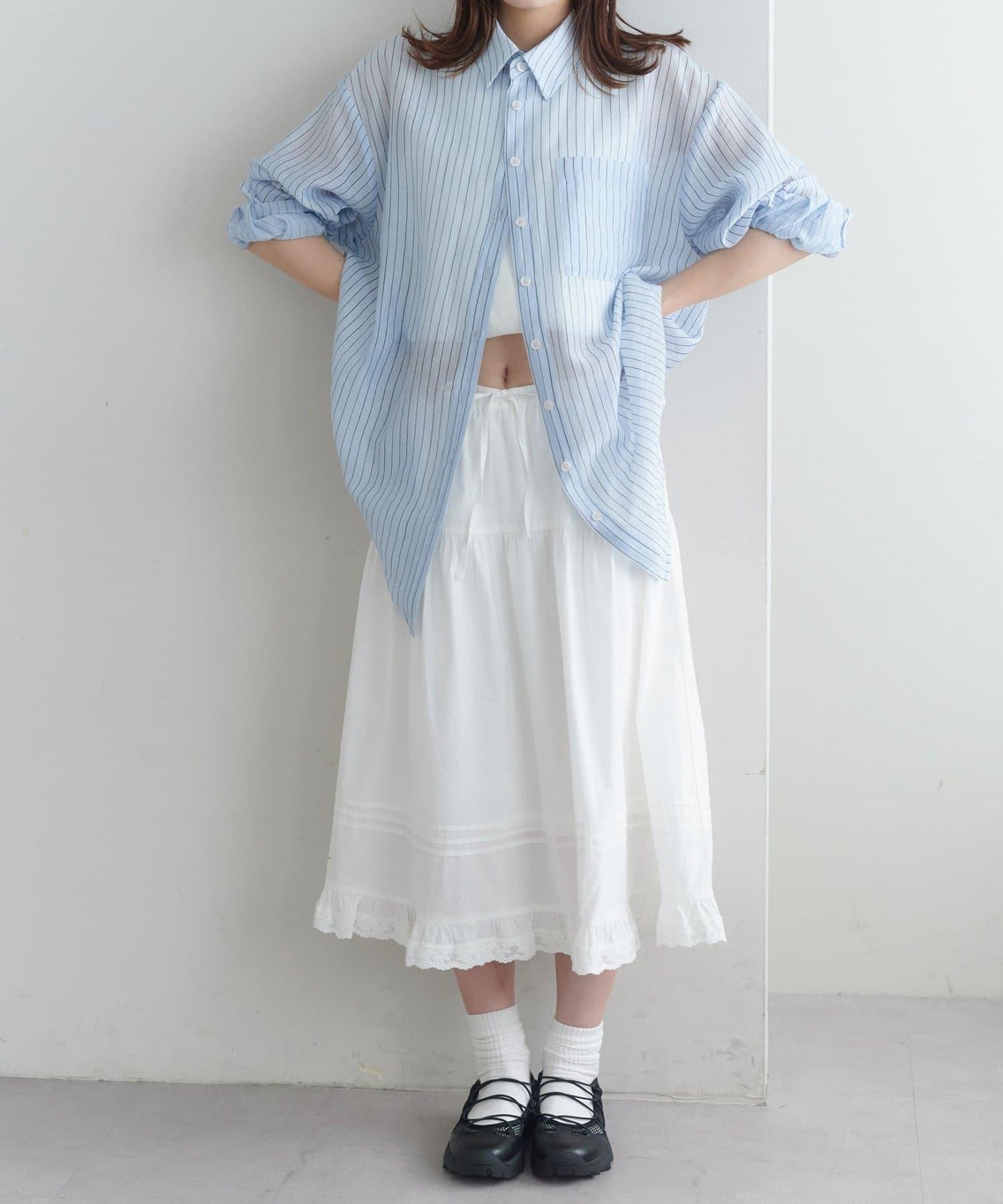 Discoat umm. 拼褶蕾絲傘擺半身裙