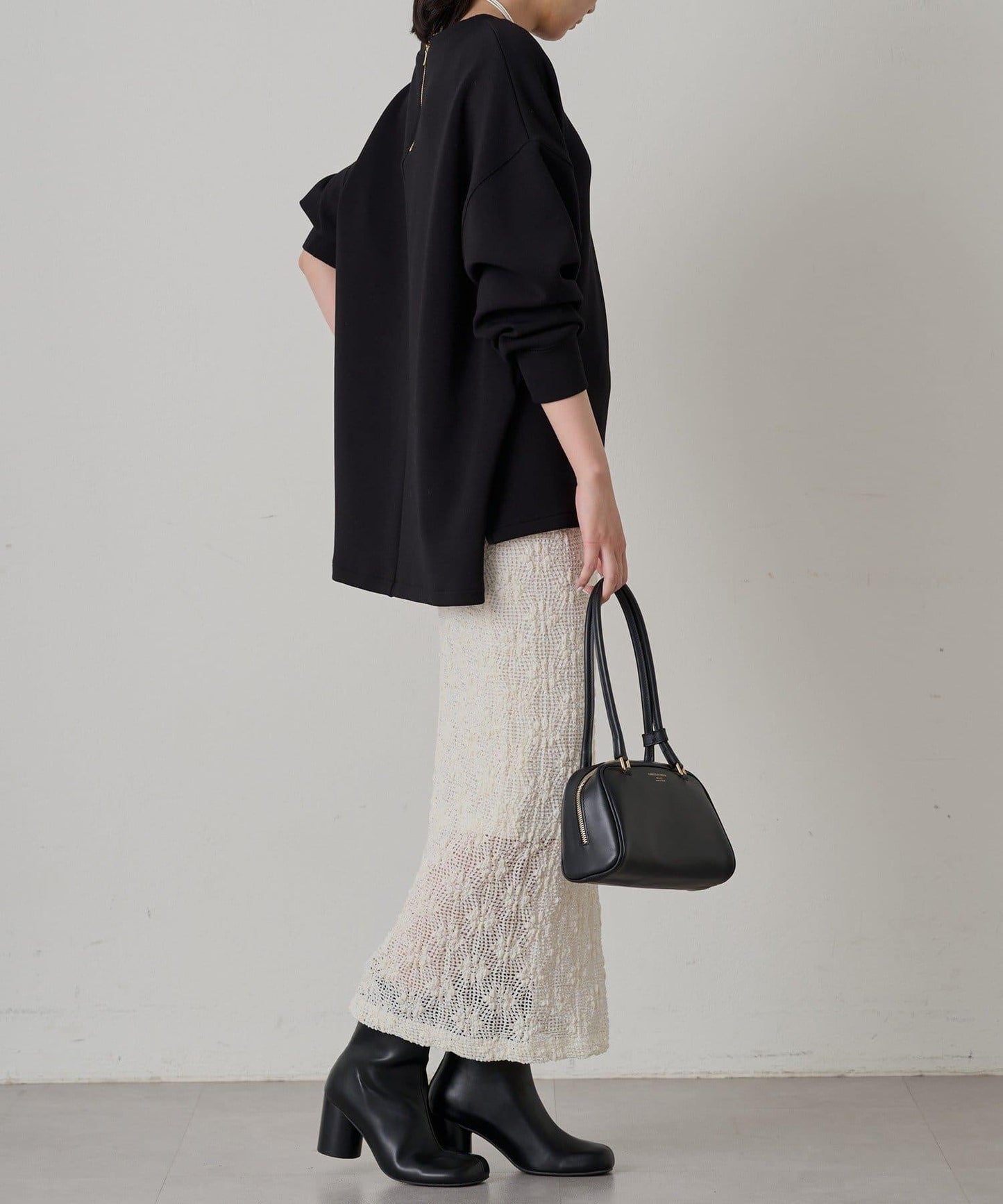 Loungedress 剪花蕾絲半身裙