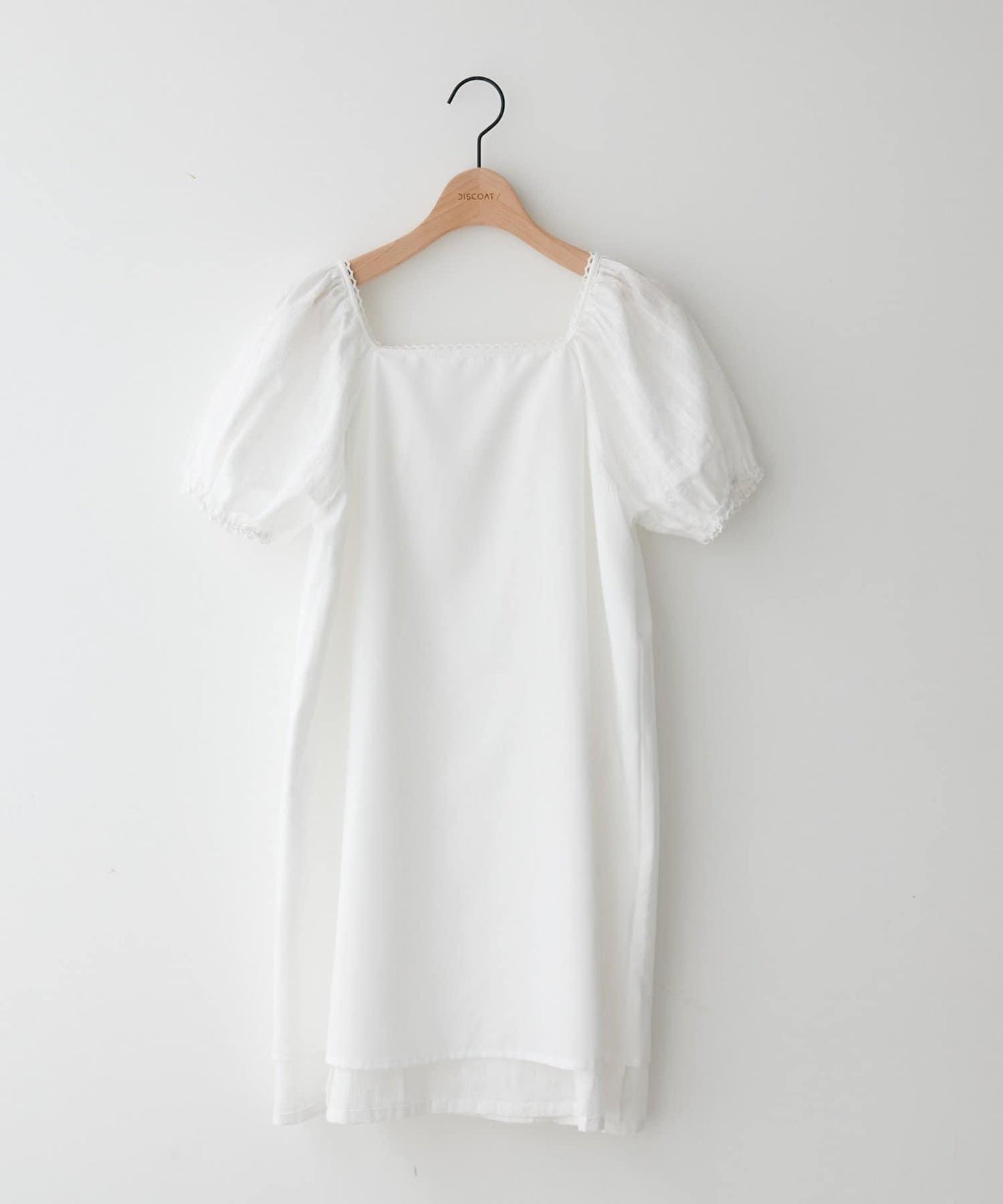 Discoat umm. 多比織點短袖迷你連衣裙