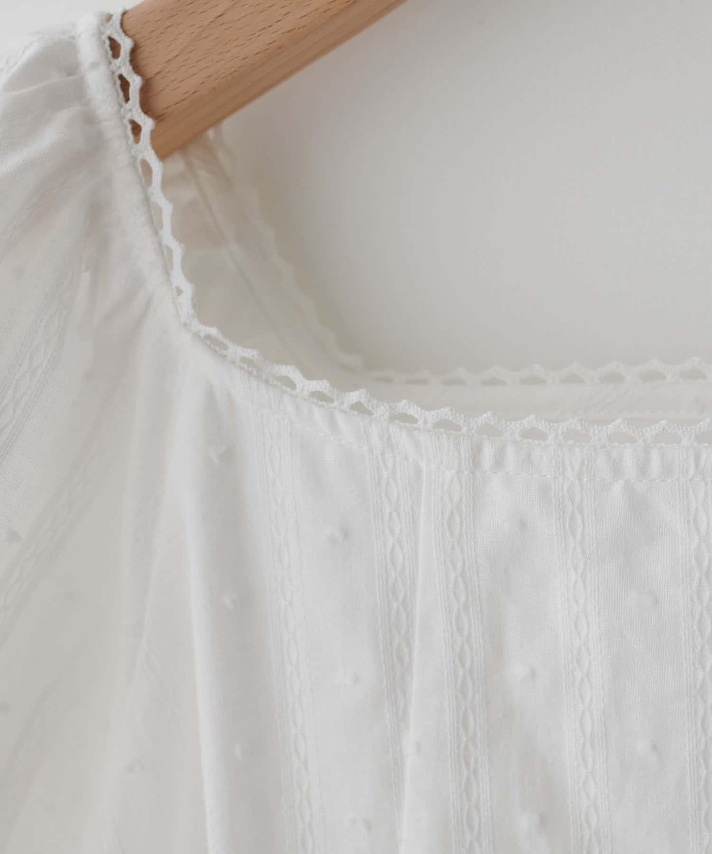 Discoat umm. 多比織點短袖迷你連衣裙