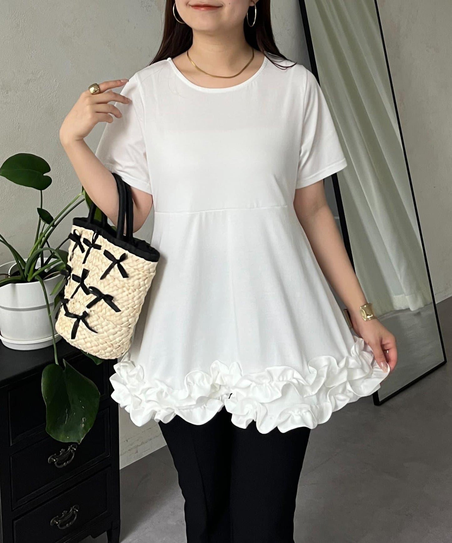 下襬荷葉邊荷葉邊T恤