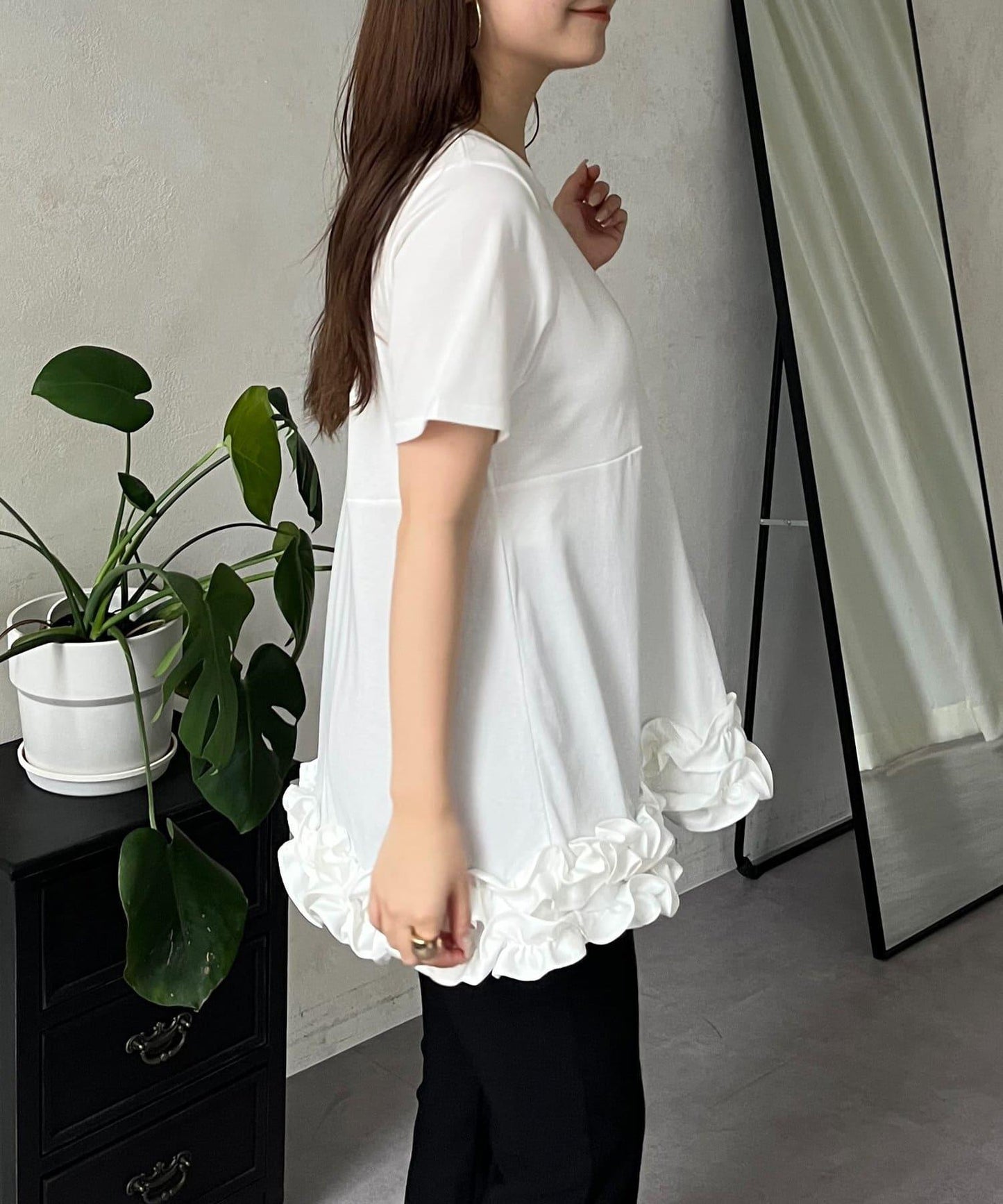 下襬荷葉邊荷葉邊T恤