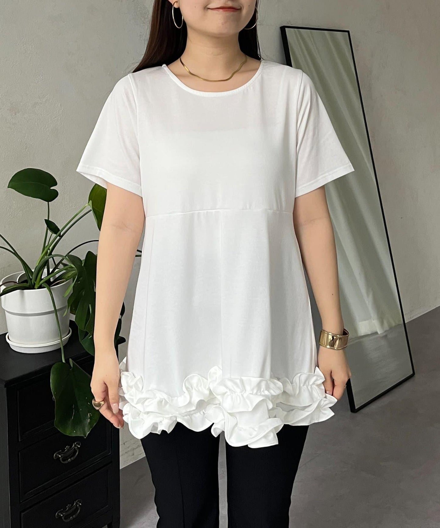 下襬荷葉邊荷葉邊T恤