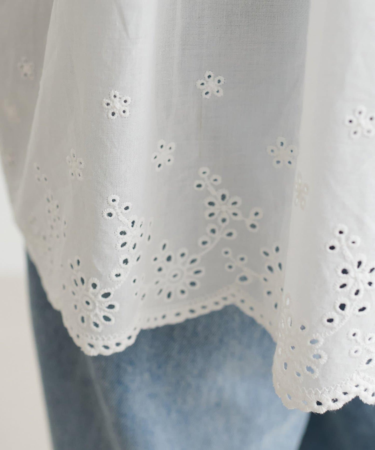 蕾絲拼接吊帶長款上衣