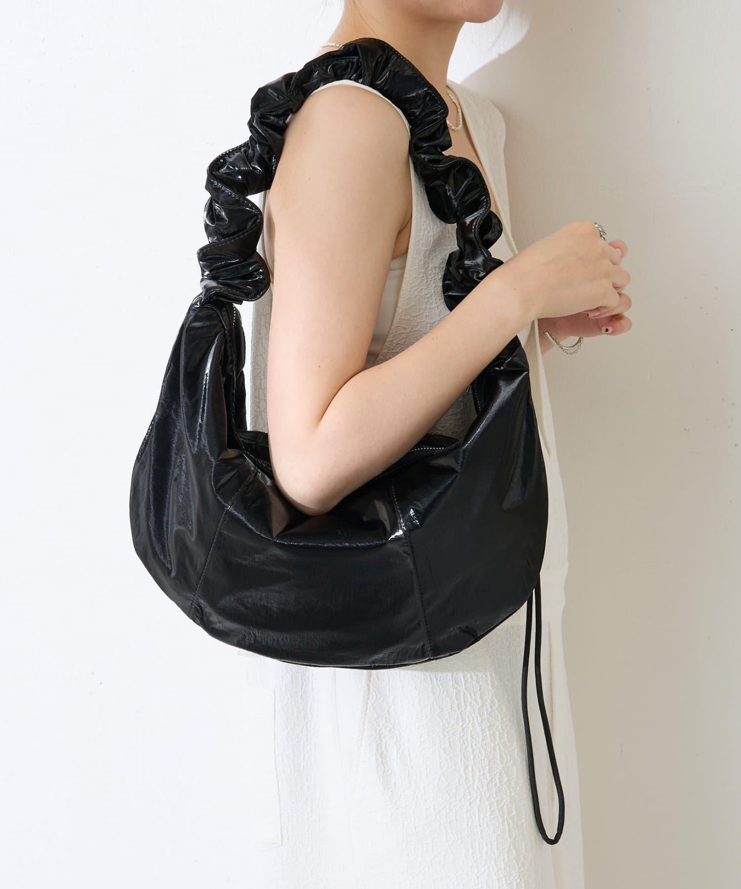 【PAPILLONNER/蝴蝶】褶皺設計圓形包