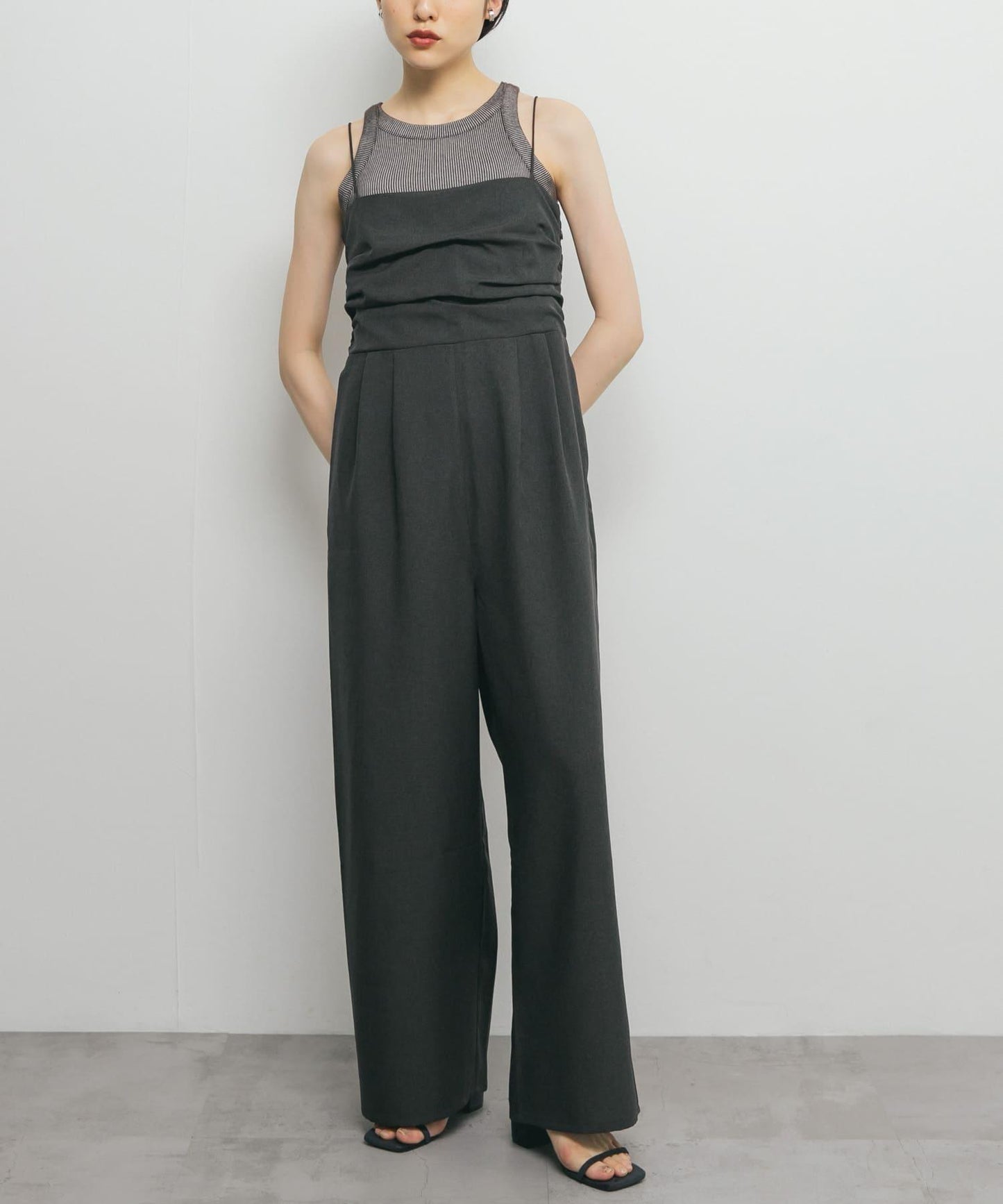 露背吊帶連體褲