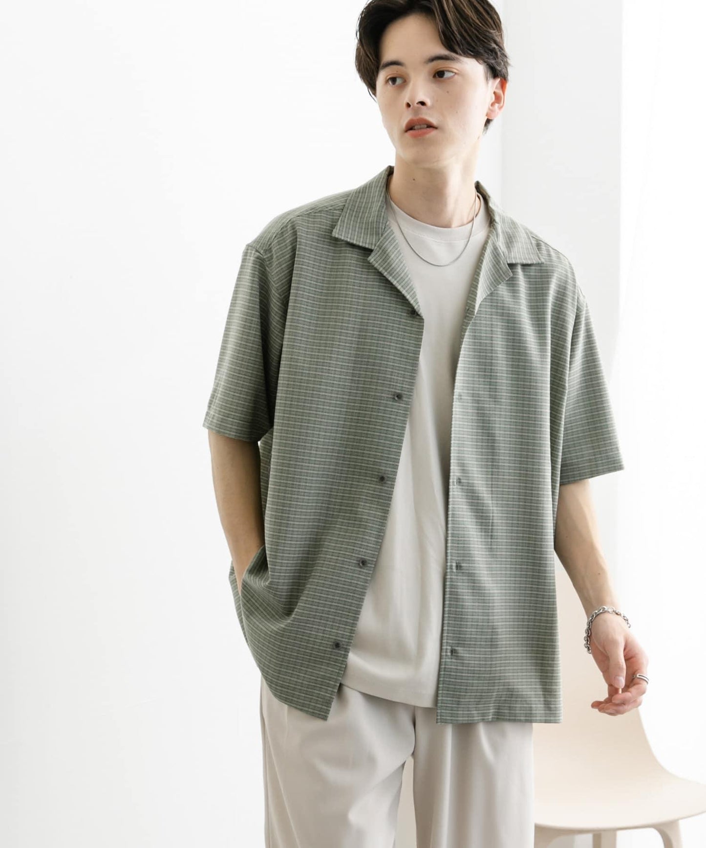 格紋開領短袖襯衫