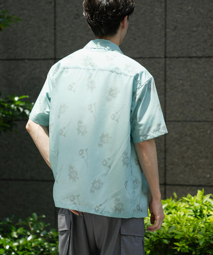 中性款植物印花開領短袖襯衫