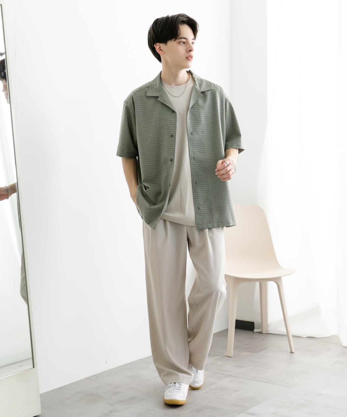 格紋開領短袖襯衫