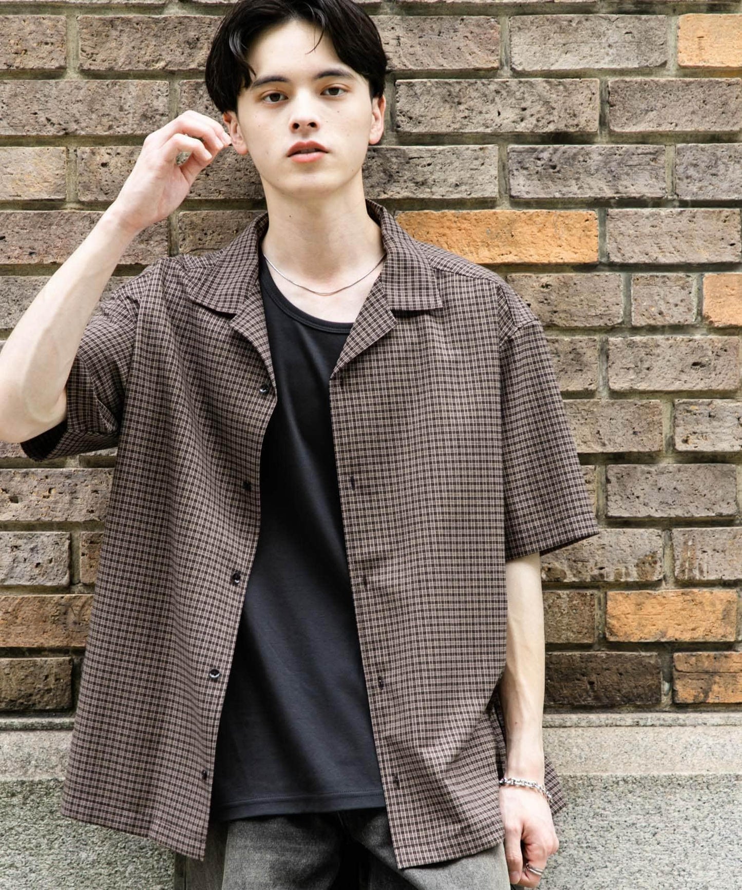 格紋開領短袖襯衫