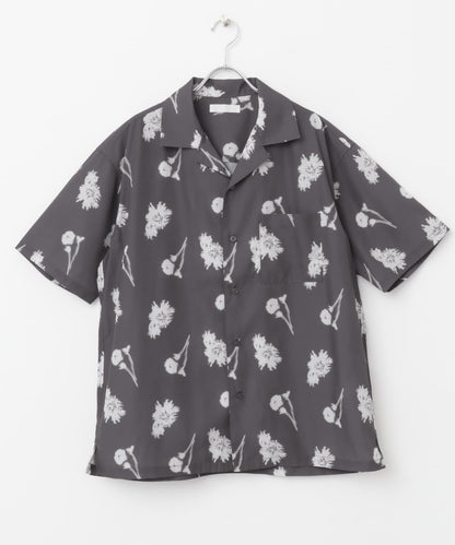 中性款植物印花開領短袖襯衫