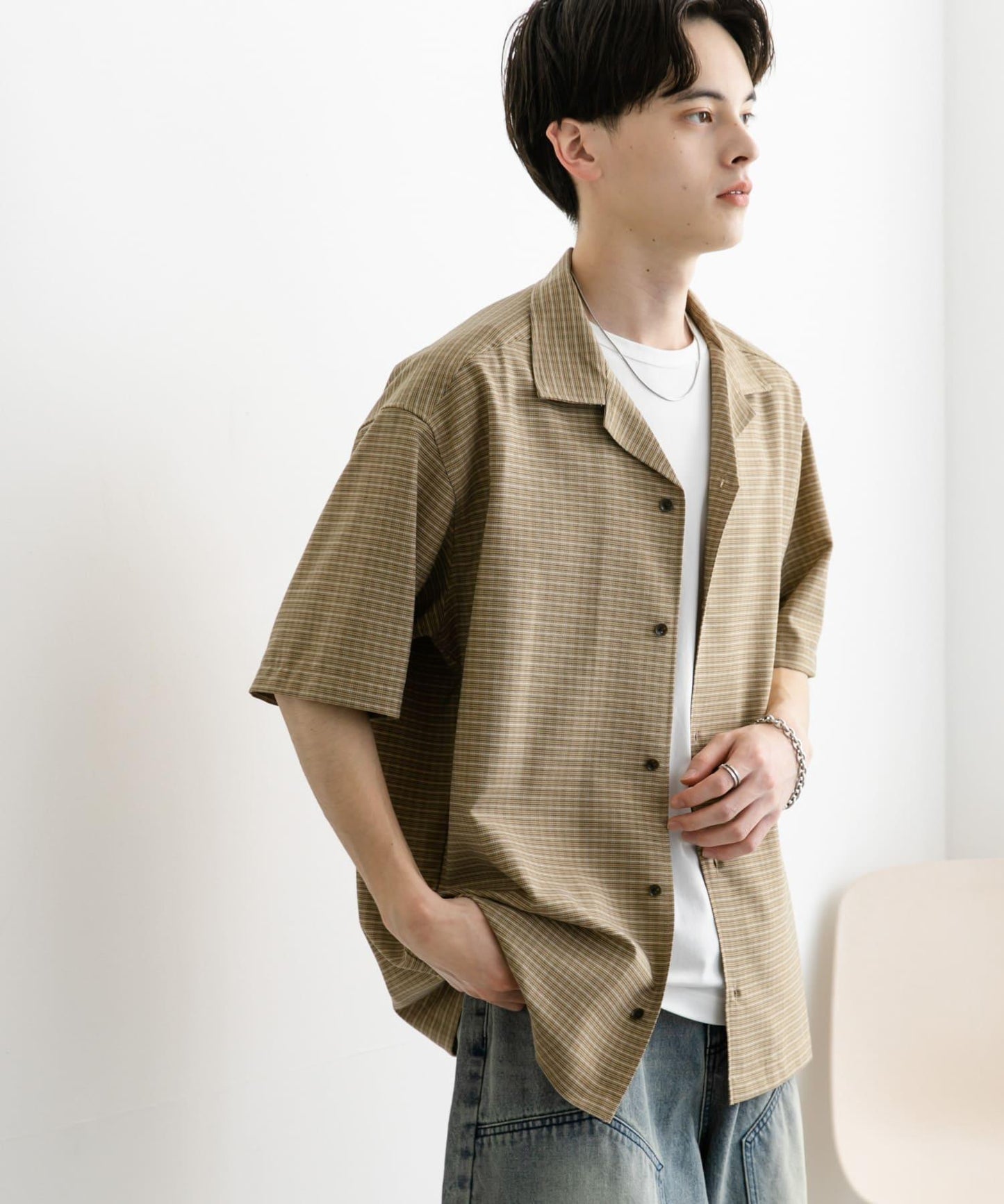 格紋開領短袖襯衫