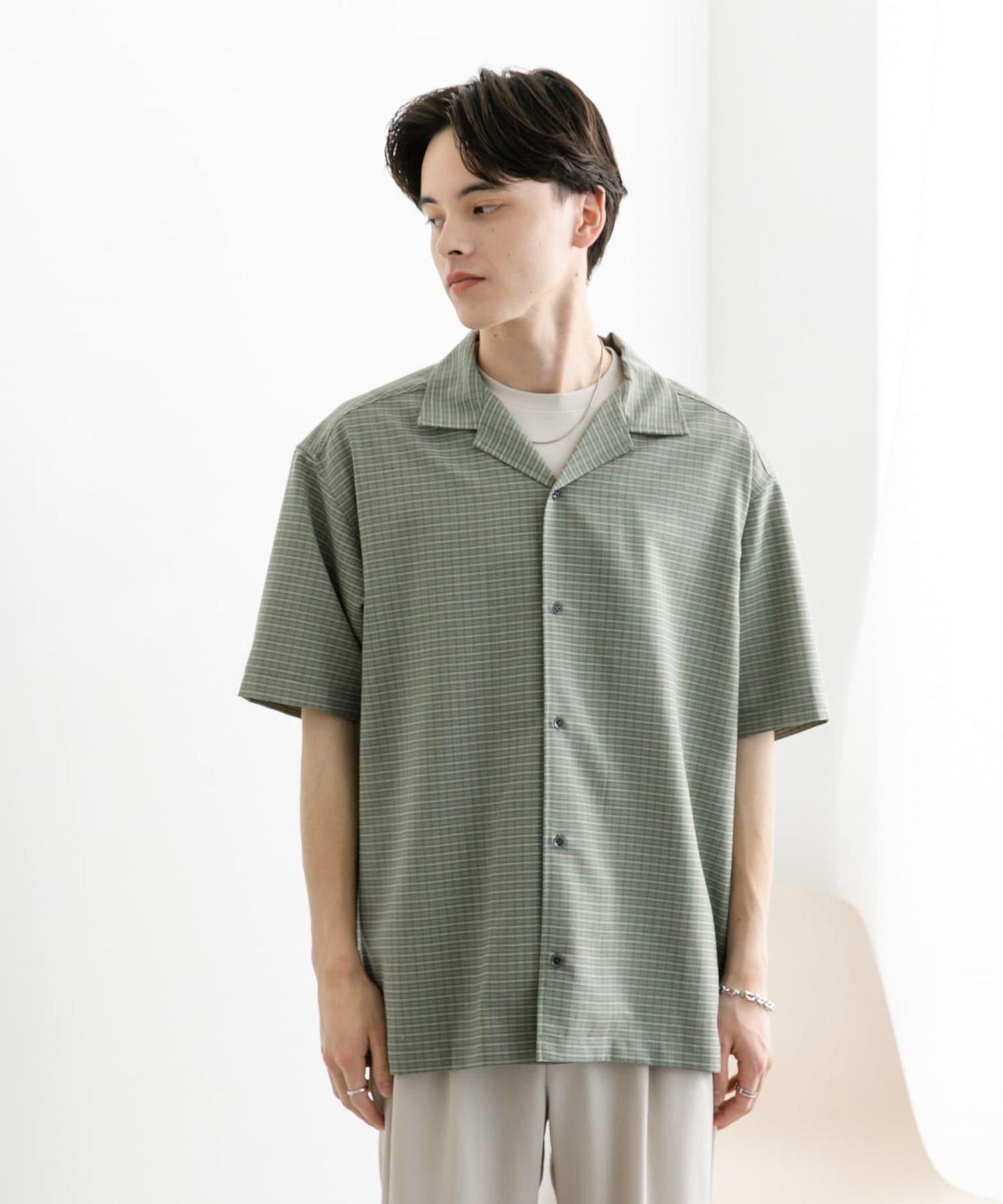 格紋開領短袖襯衫