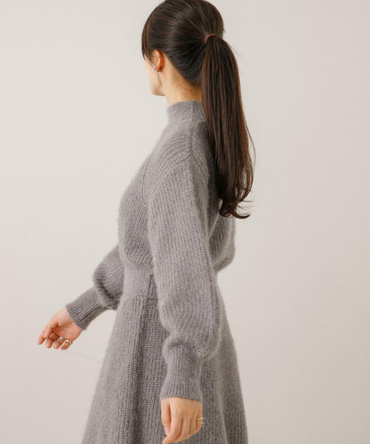 收腰針織連衣裙