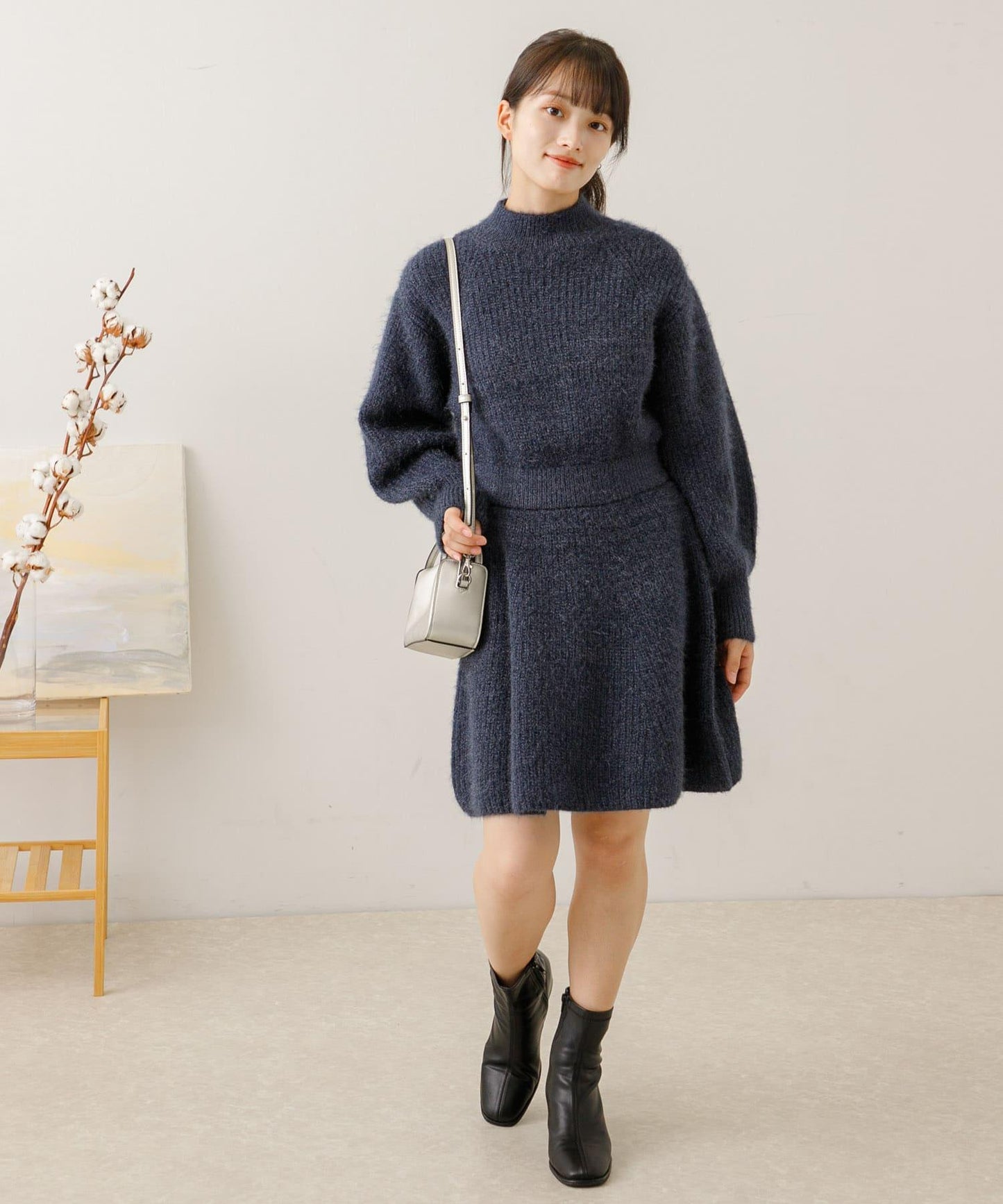 收腰針織連衣裙