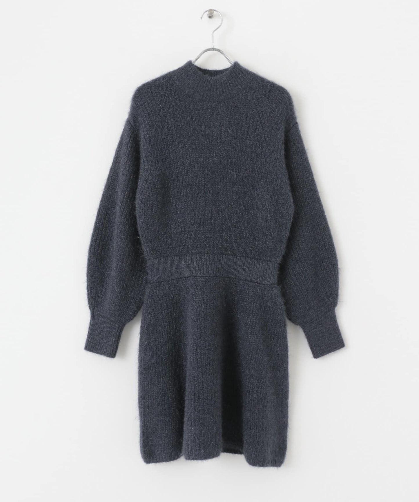 收腰針織連衣裙