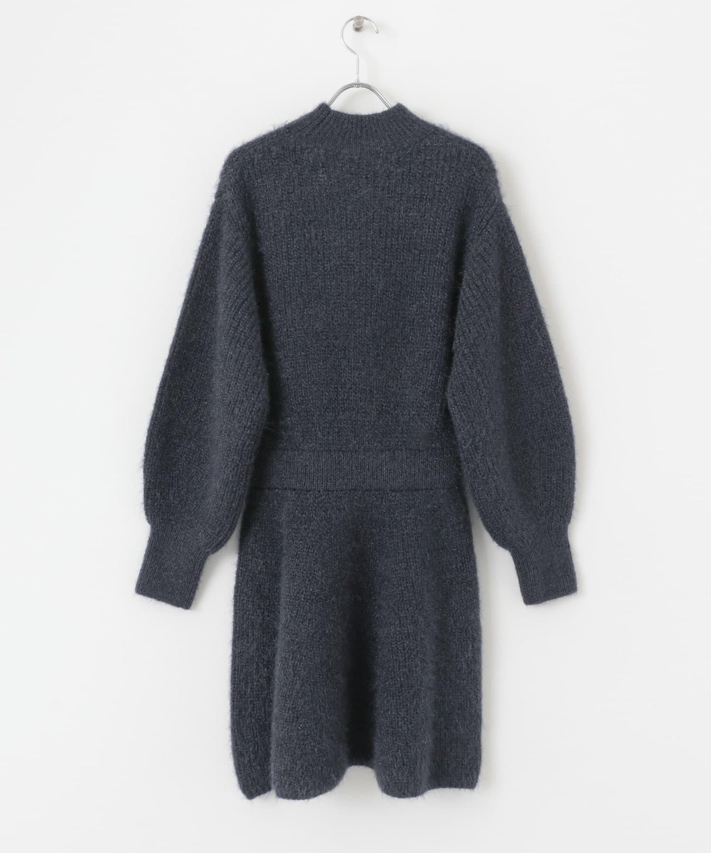 收腰針織連衣裙