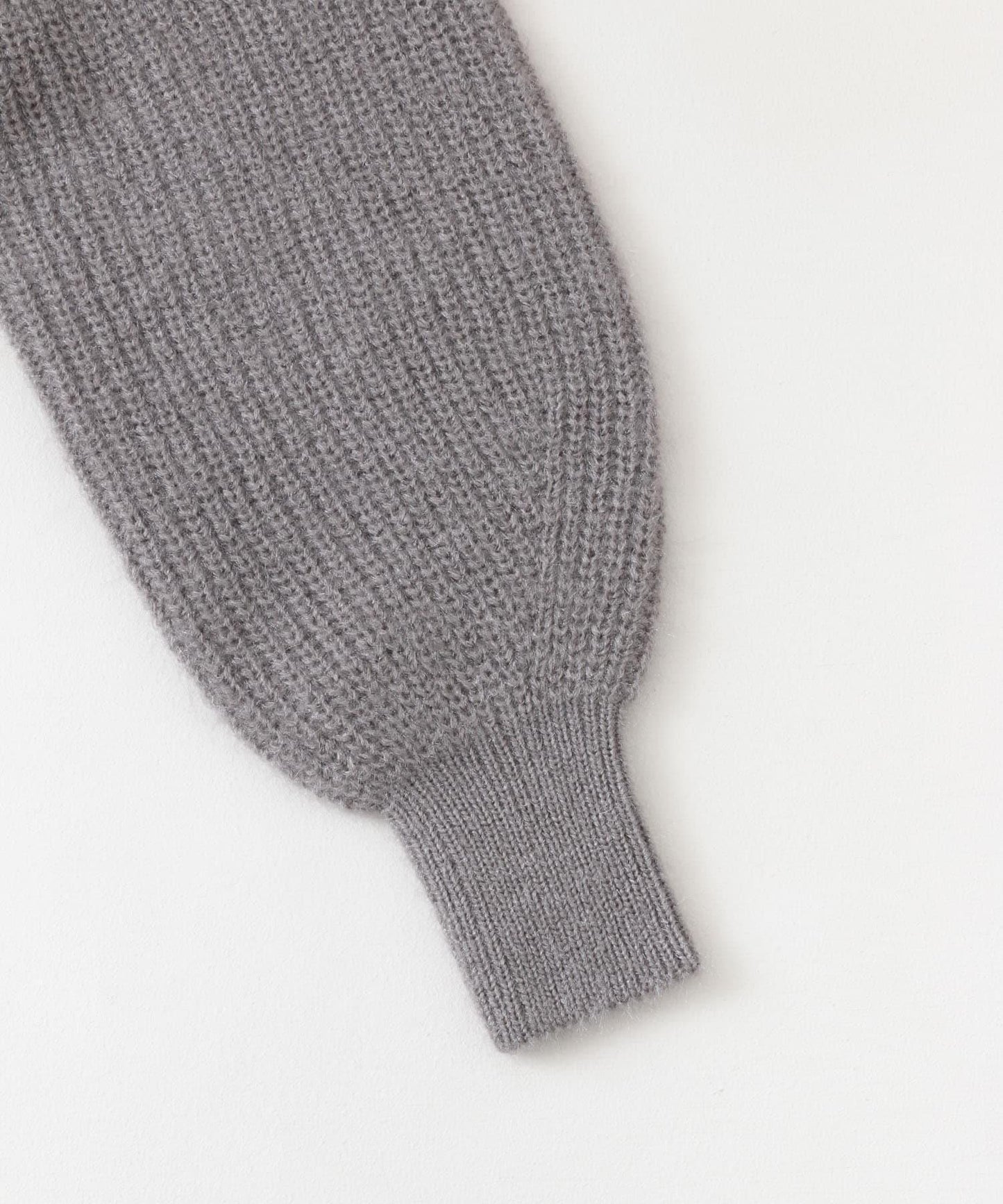 收腰針織連衣裙